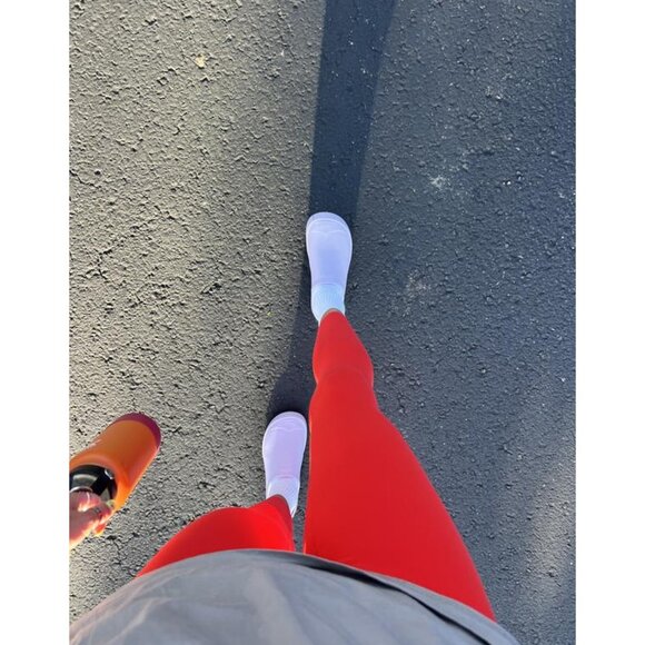 FREE PEOPLE Movement Never Better 7/8 Length Leggings in Winterberry Size Small - Picture 4 of 15